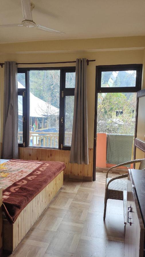 Trinity Homestay Kasol Exteriör bild