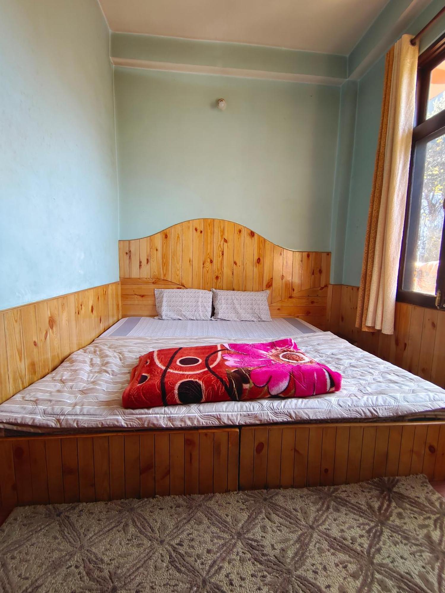 Trinity Homestay Kasol Exteriör bild