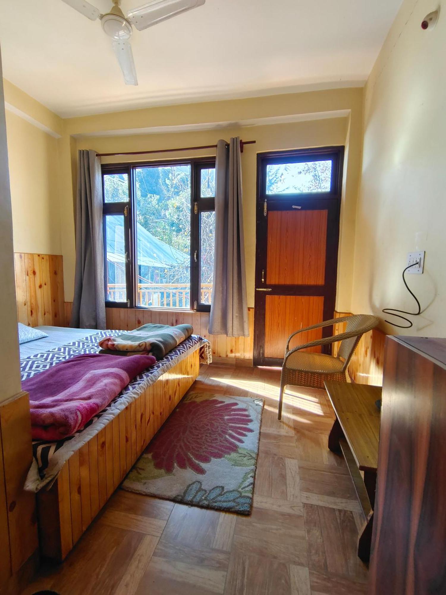 Trinity Homestay Kasol Exteriör bild